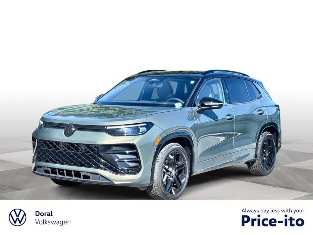 2026 Volkswagen Tiguan SE R-Line Black — photo 1 of 11