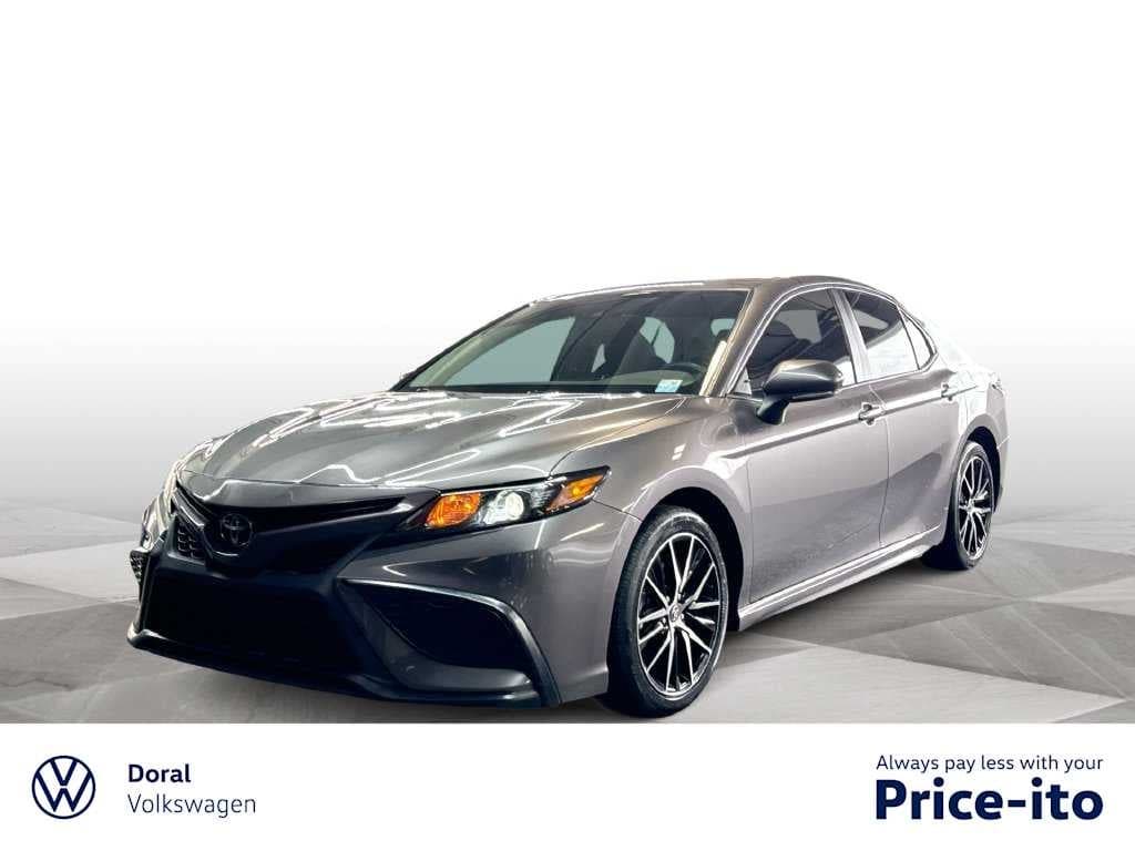 2024 Toyota Camry SE — photo 1 of 29