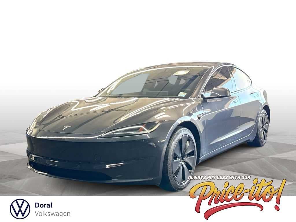 2025 Tesla Model 3 Long Range — photo 1 of 29