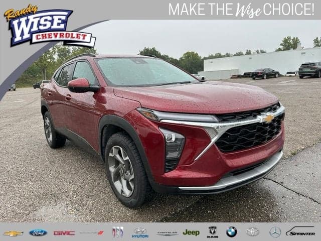2025 Chevrolet Trax LT — photo 1 of 5