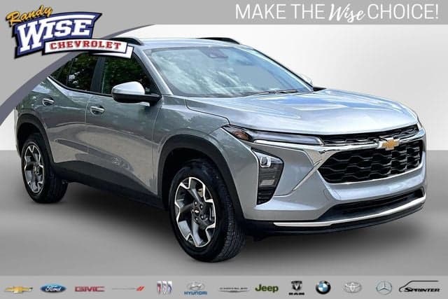 2026 Chevrolet Trax LT — photo 1 of 45