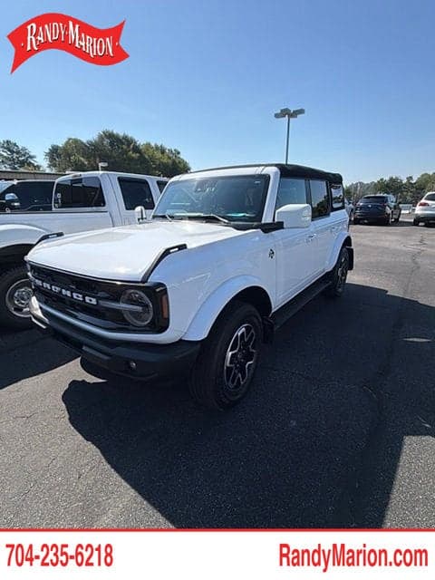 2023 Ford Bronco Outer Banks — photo 1 of 3
