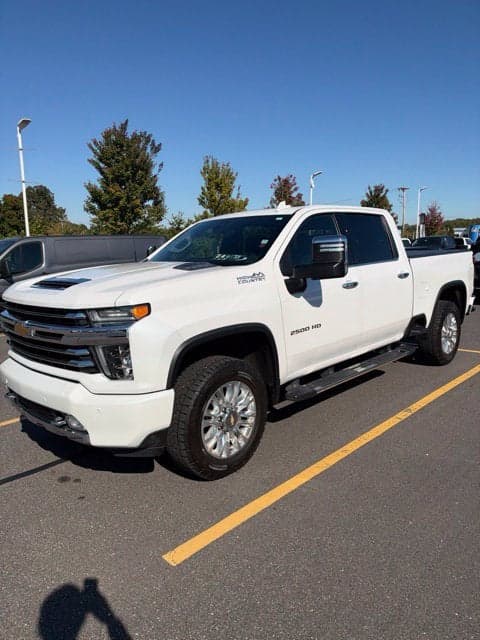 2021 Chevrolet Silverado 2500HD High Country — photo 1 of 3