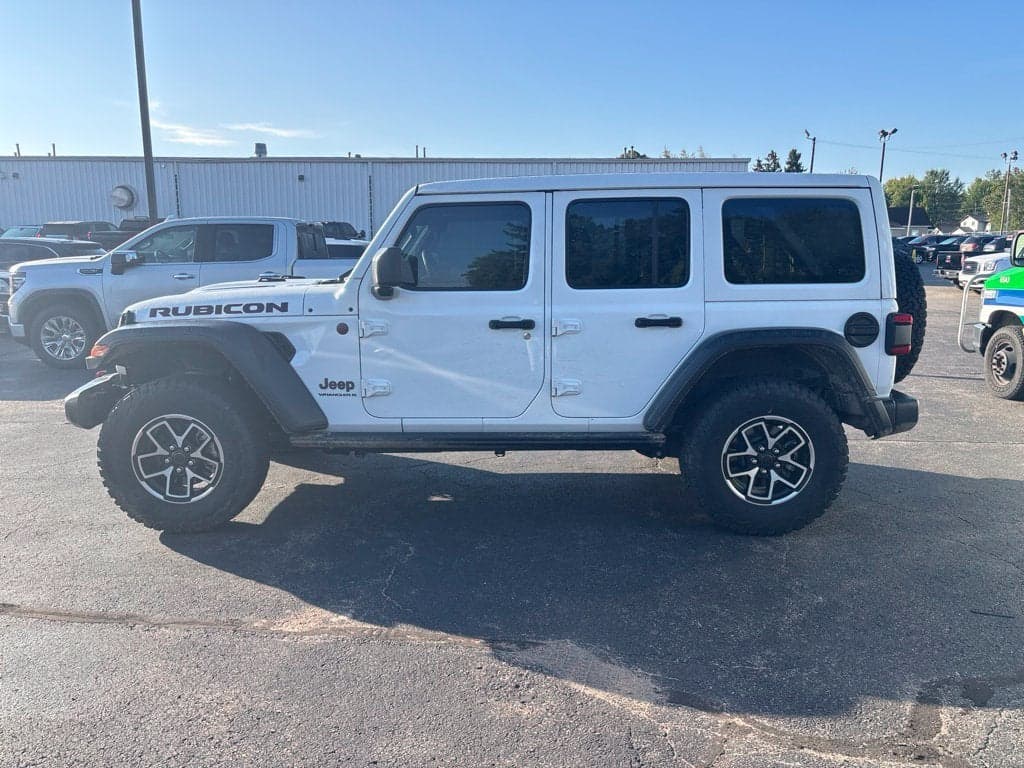 2024 Jeep Wrangler Rubicon — photo 1 of 16