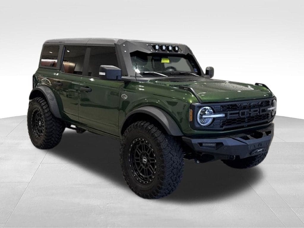 2023 Ford Bronco Base — photo 1 of 5