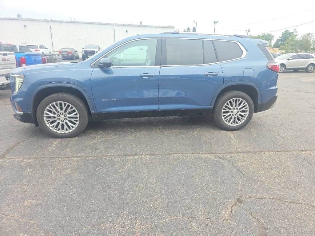 2024 GMC Acadia AWD Denali — photo 1 of 29