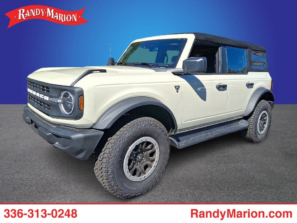 2025 Ford Bronco Base — photo 1 of 30