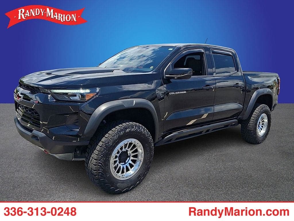 2024 Chevrolet Colorado 4WD ZR2 — photo 1 of 42