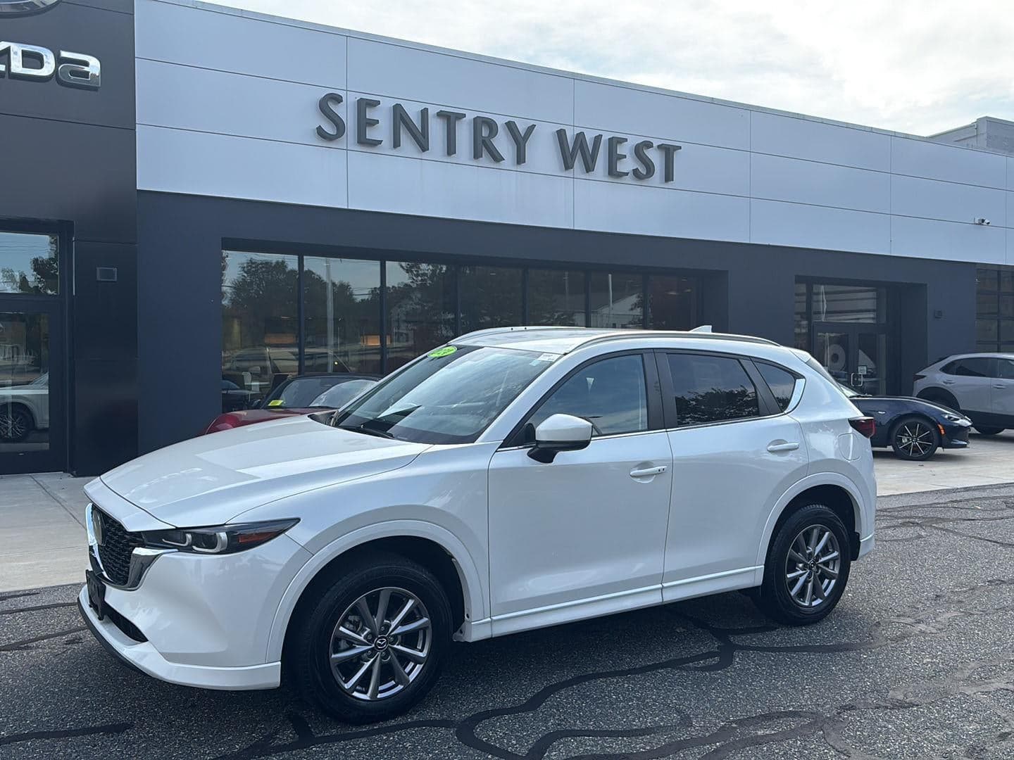 2024 Mazda CX-5 2.5 S Select Package — photo 1 of 31