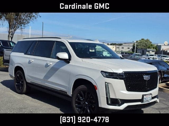 2023 Cadillac Escalade 4WD Sport — photo 1 of 5