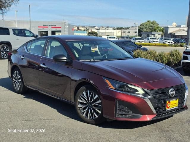 2024 Nissan Altima 2.5 SV — photo 1 of 11