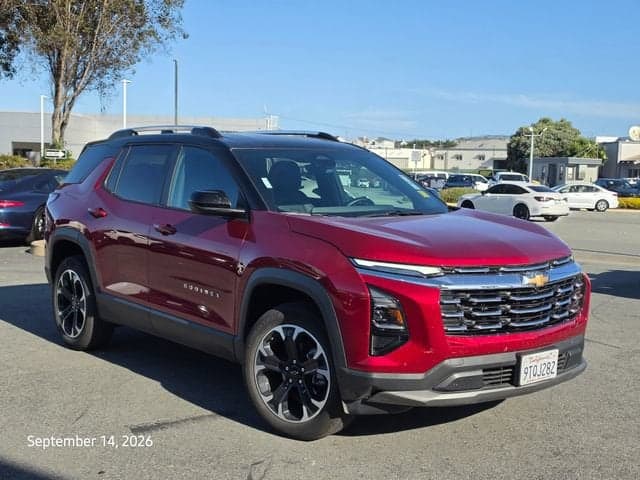 2025 Chevrolet Equinox FWD LT — photo 1 of 11