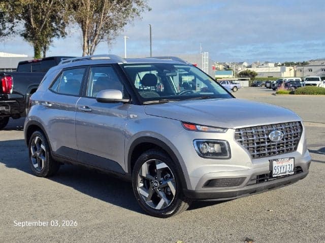 2025 Hyundai Venue SEL — photo 1 of 28