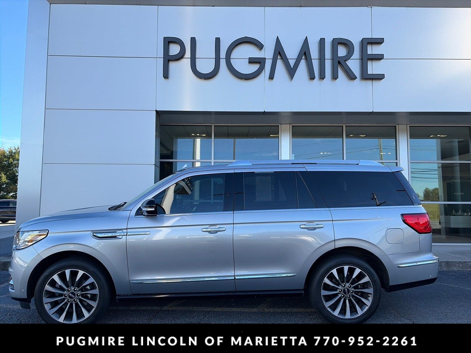 2021 Lincoln Navigator Reserve — photo 1 of 10