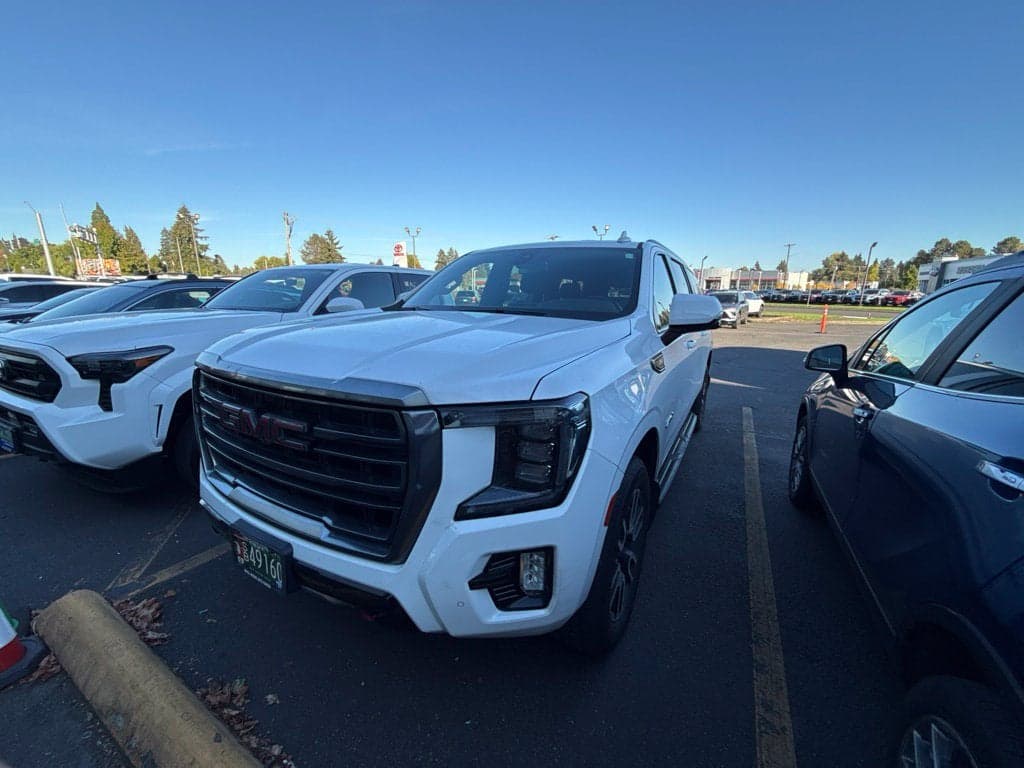 2021 GMC Yukon XL AT4 — photo 1 of 5