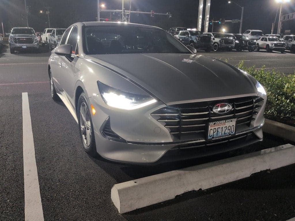 2023 Hyundai Sonata SE — photo 1 of 5