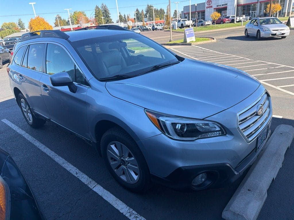 2016 Subaru Outback 2.5i Premium — photo 1 of 5