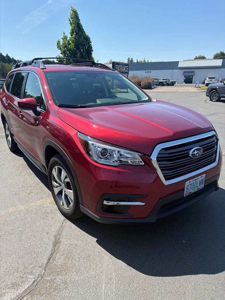2019 Subaru Ascent Premium — photo 1 of 12