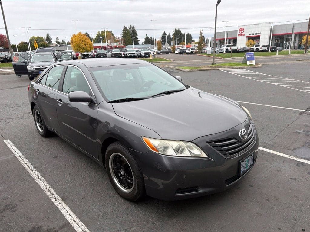 2008 Toyota Camry LE — photo 1 of 5