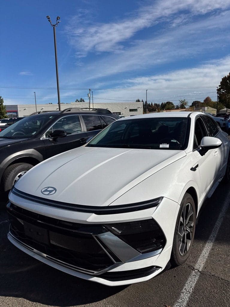 2024 Hyundai Sonata SEL — photo 1 of 3