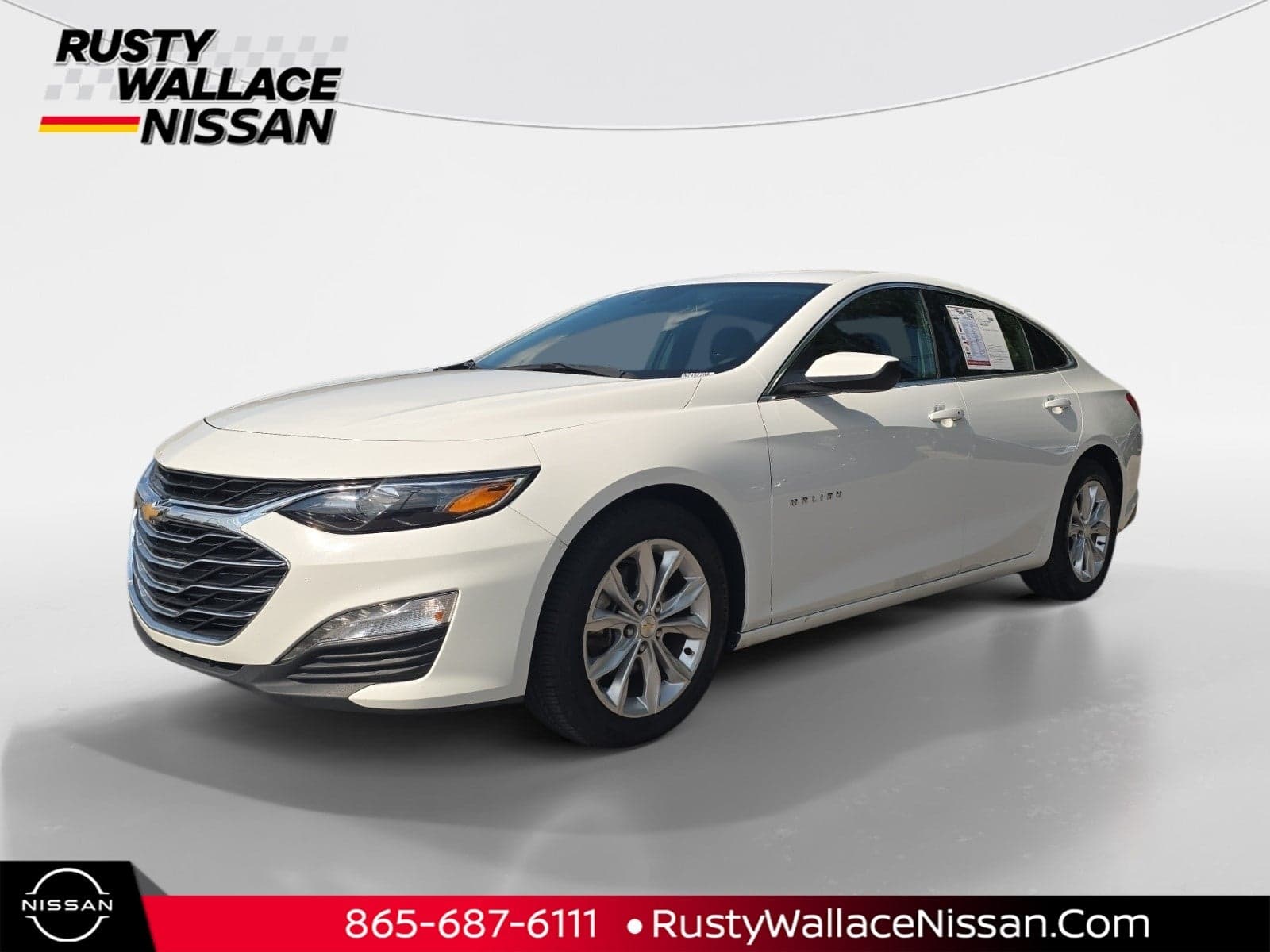 2023 Chevrolet Malibu LT — photo 1 of 5