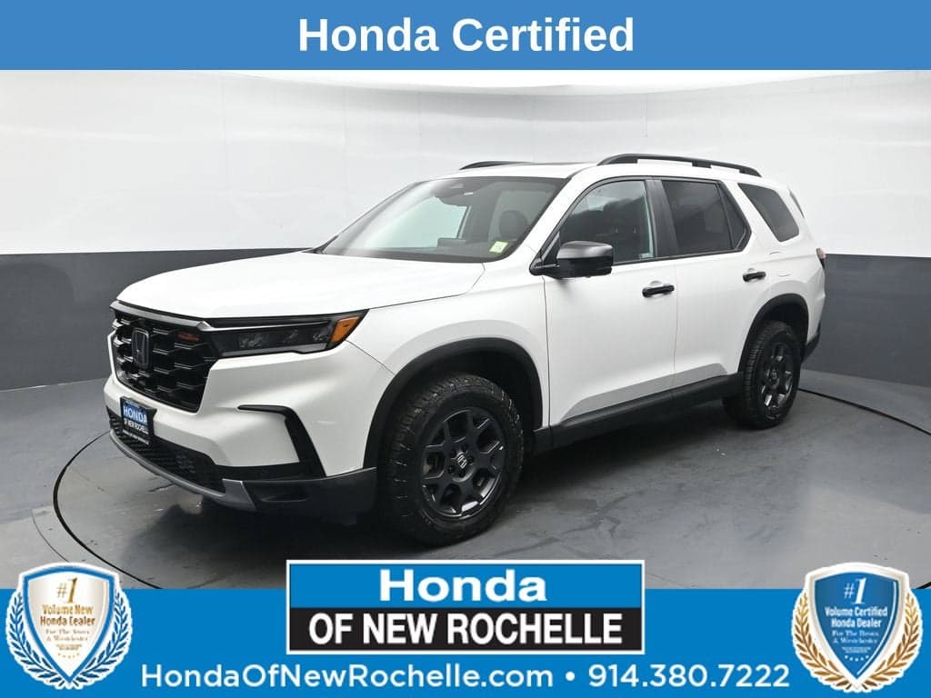 2023 Honda Pilot TrailSport — photo 1 of 5