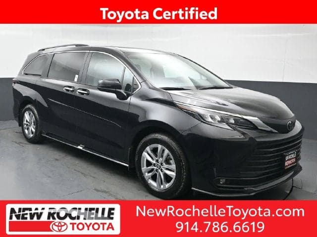 2026 Toyota Sienna XLE — photo 1 of 5