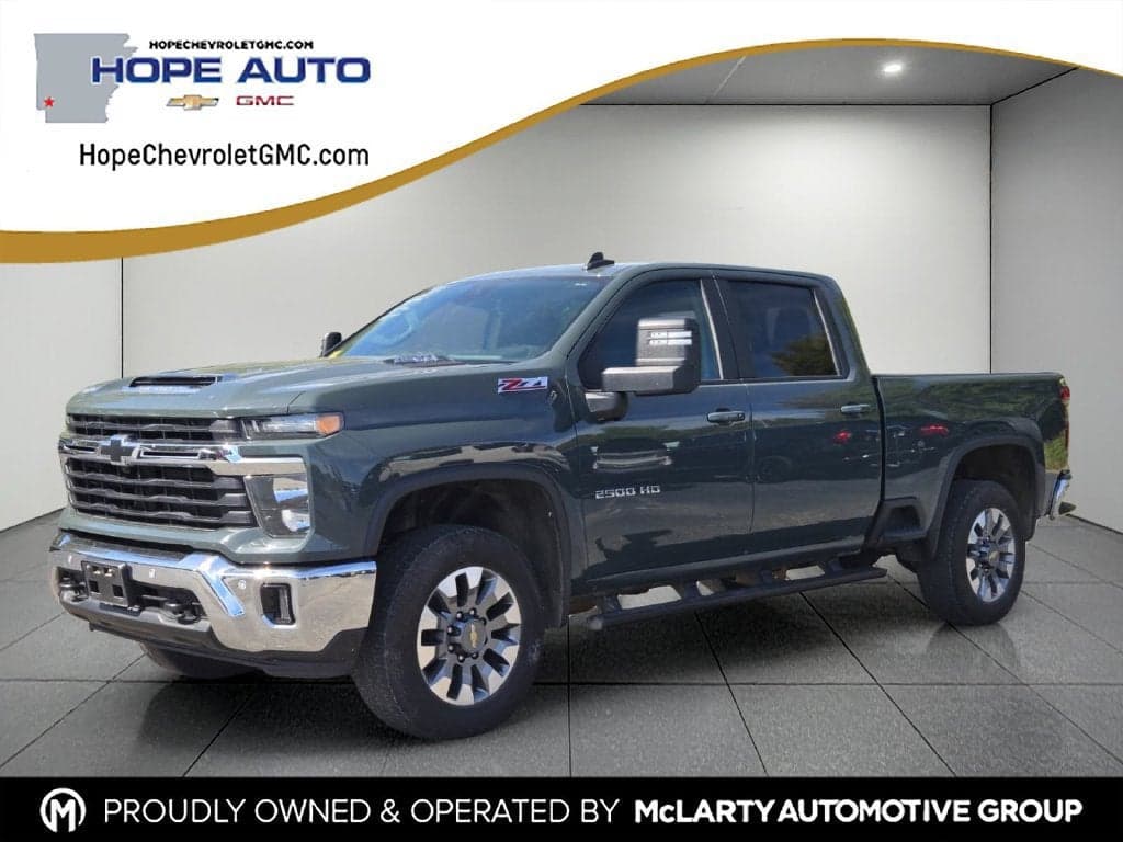 2025 Chevrolet Silverado 2500HD LT — photo 1 of 32
