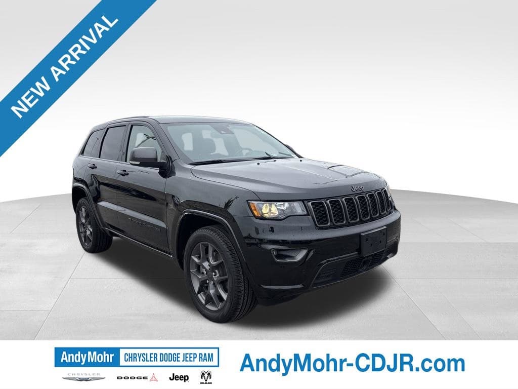 2021 Jeep Grand Cherokee Base — photo 1 of 5