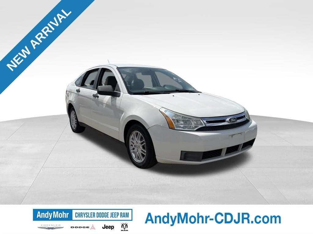 2009 Ford Focus SE — photo 1 of 30