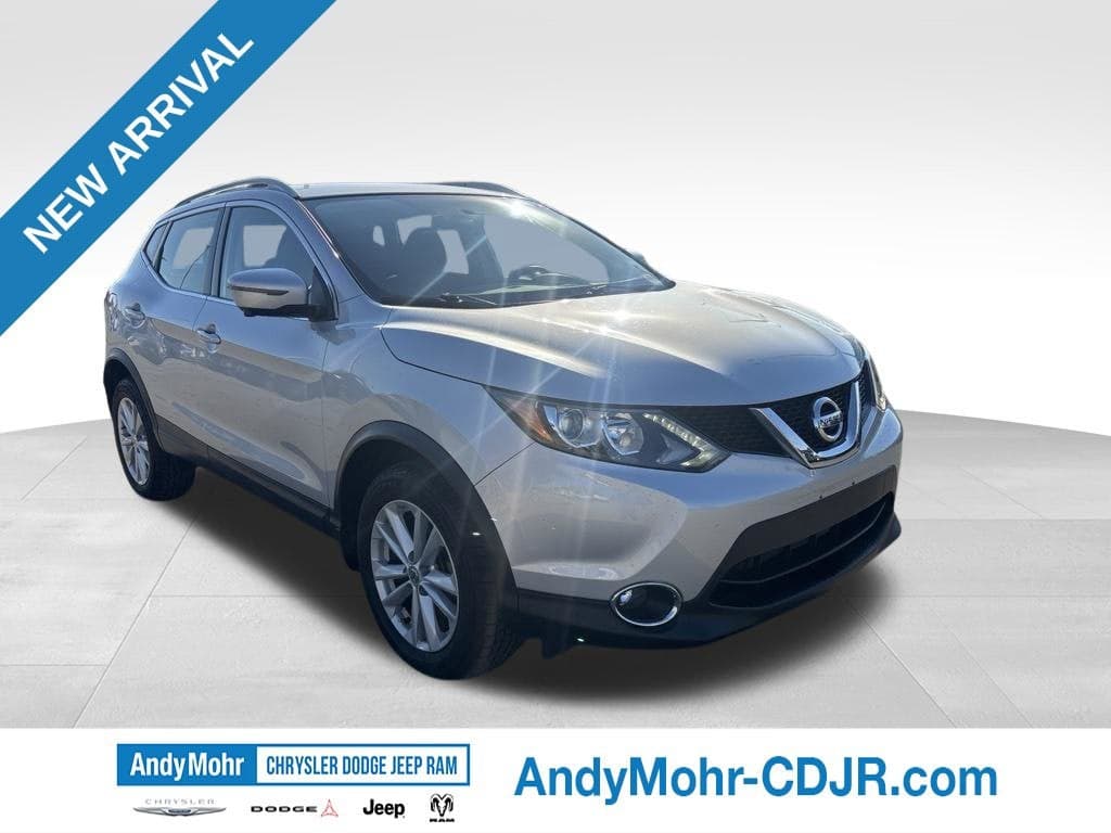 2017 Nissan Rogue Sport SV — photo 1 of 5
