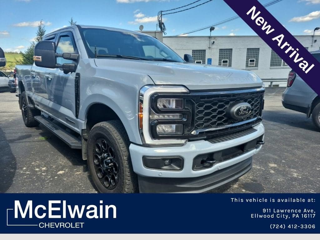 2025 Ford Super Duty F-250 SRW LARIAT — photo 1 of 11