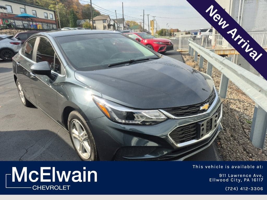 2018 Chevrolet Cruze LT — photo 1 of 5