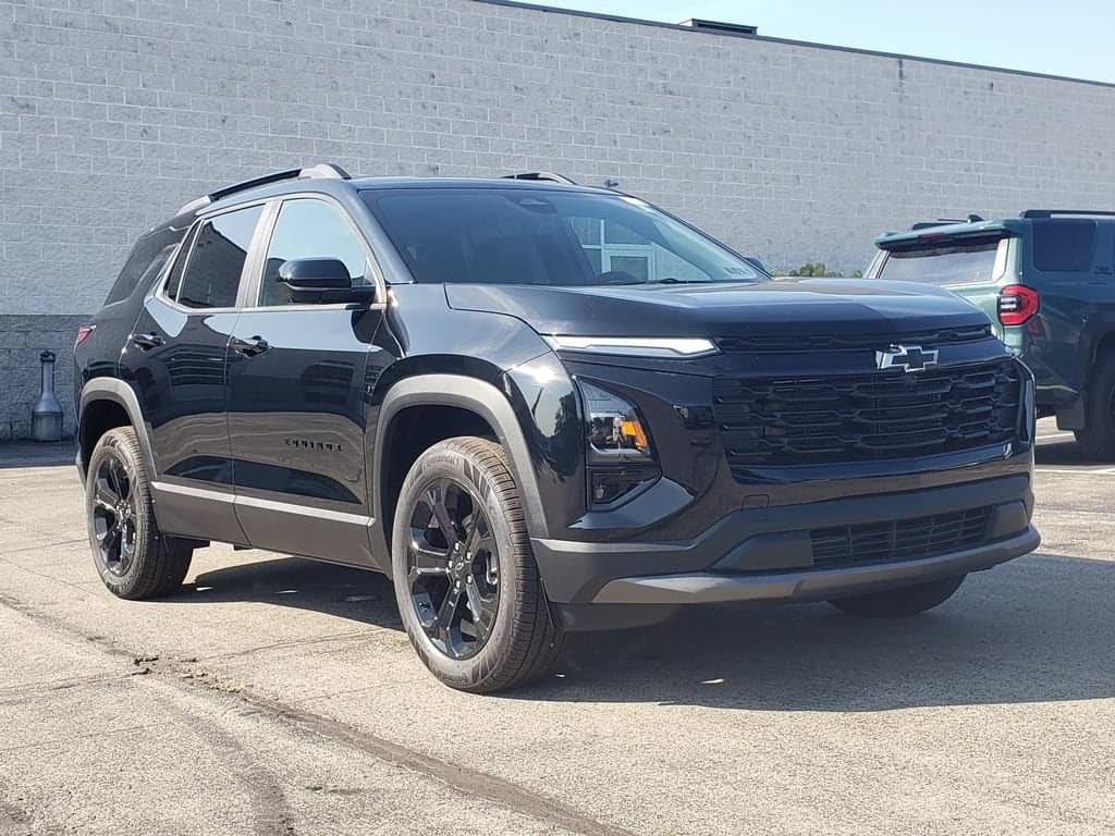 2027 Chevrolet Equinox AWD LT — photo 1 of 18