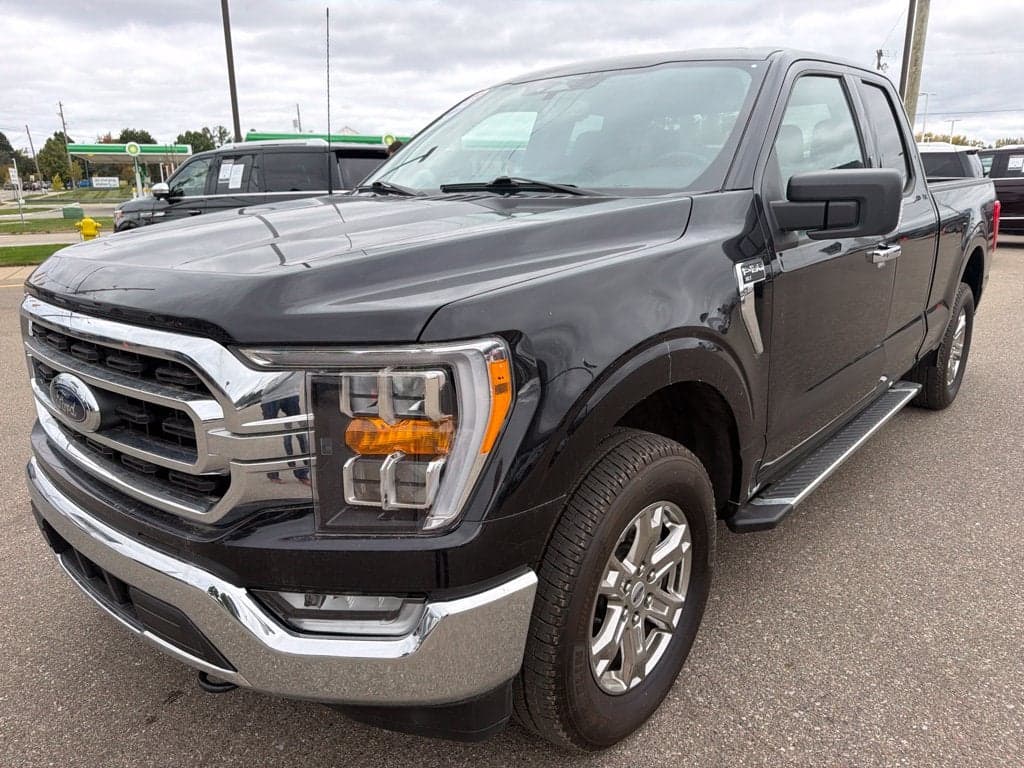 2023 Ford F-150 XLT — photo 1 of 5
