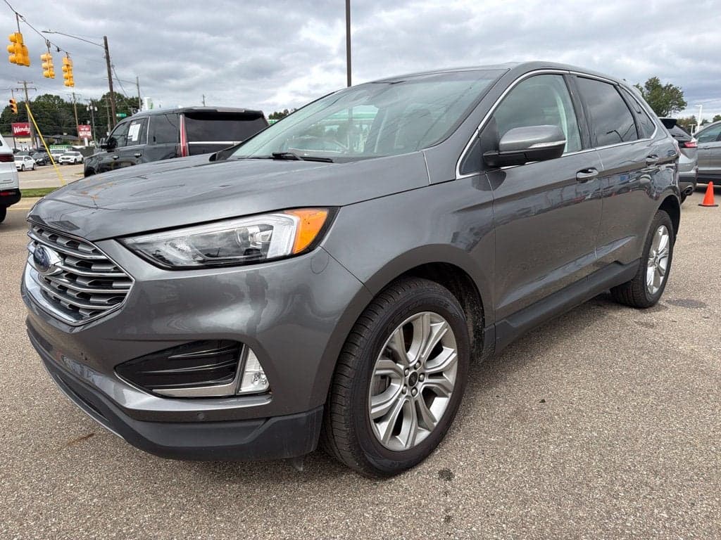 2023 Ford Edge Titanium — photo 1 of 25