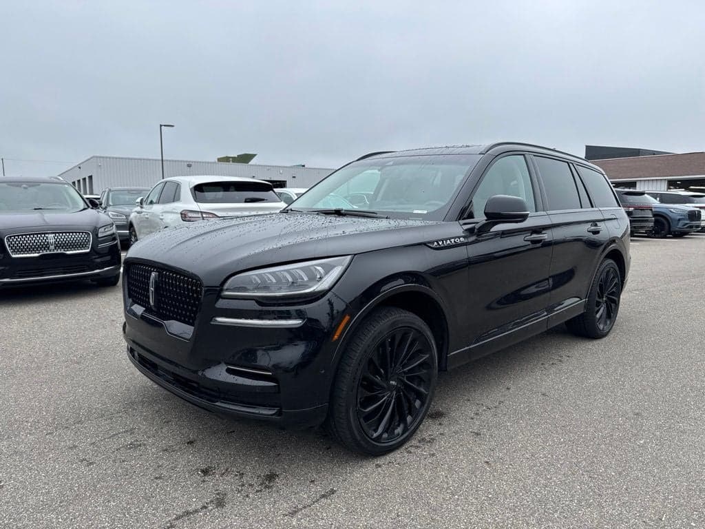 2023 Lincoln Aviator Reserve — photo 1 of 34