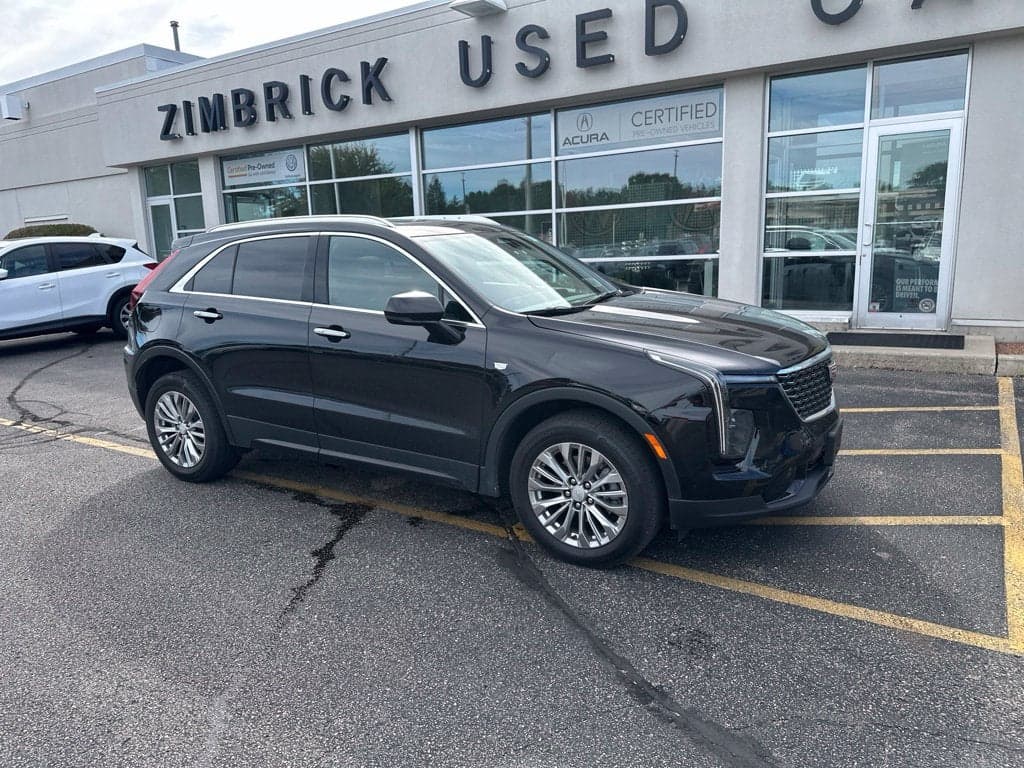2024 Cadillac XT4 Base — photo 1 of 5