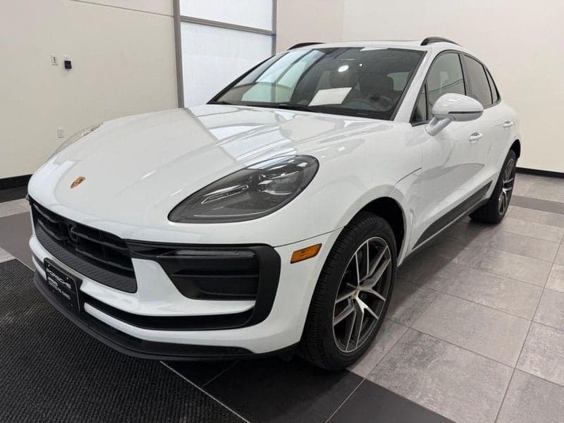 2025 Porsche Macan AWD — photo 1 of 28
