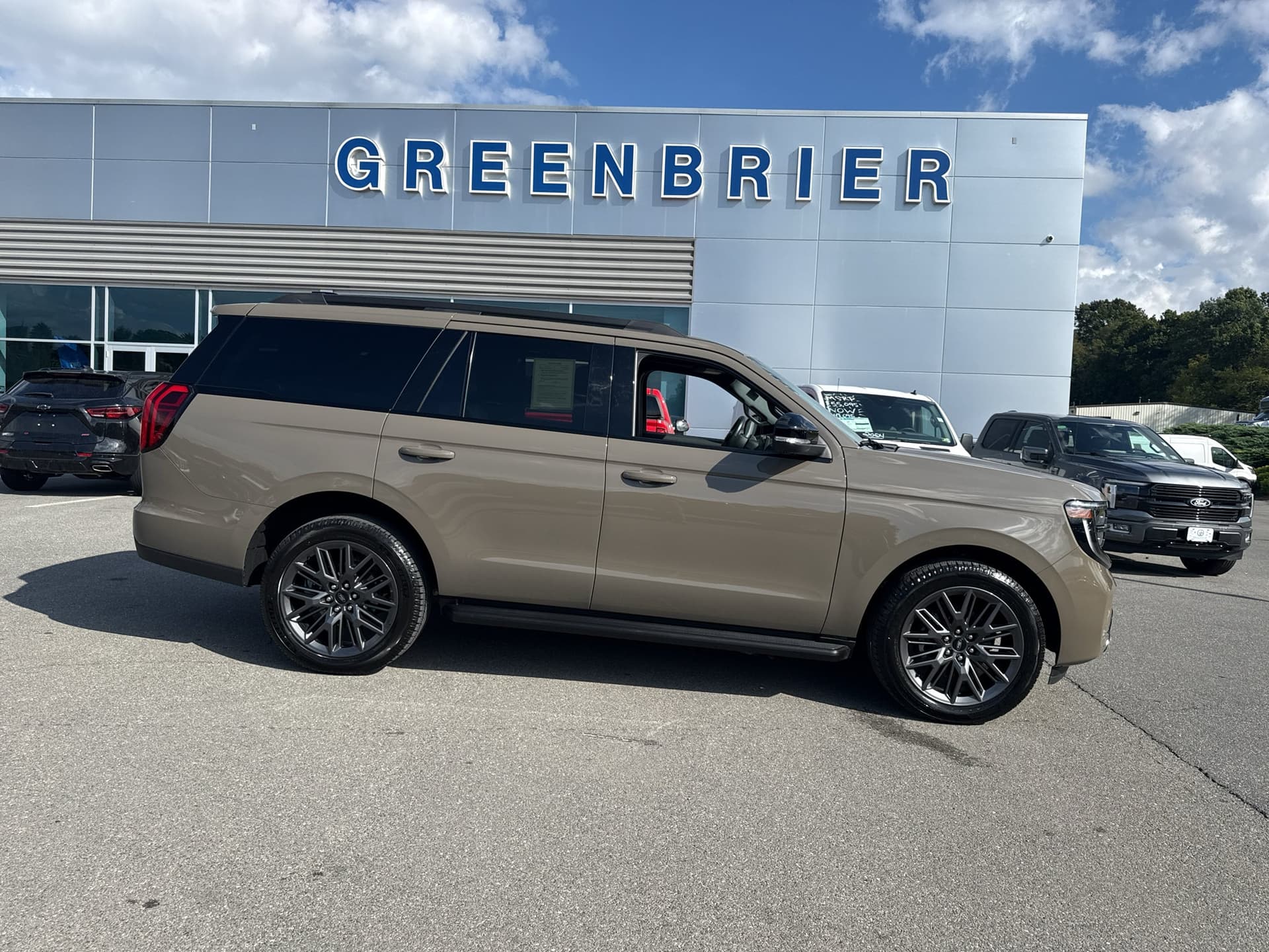 2026 Ford Expedition Platinum — photo 1 of 43
