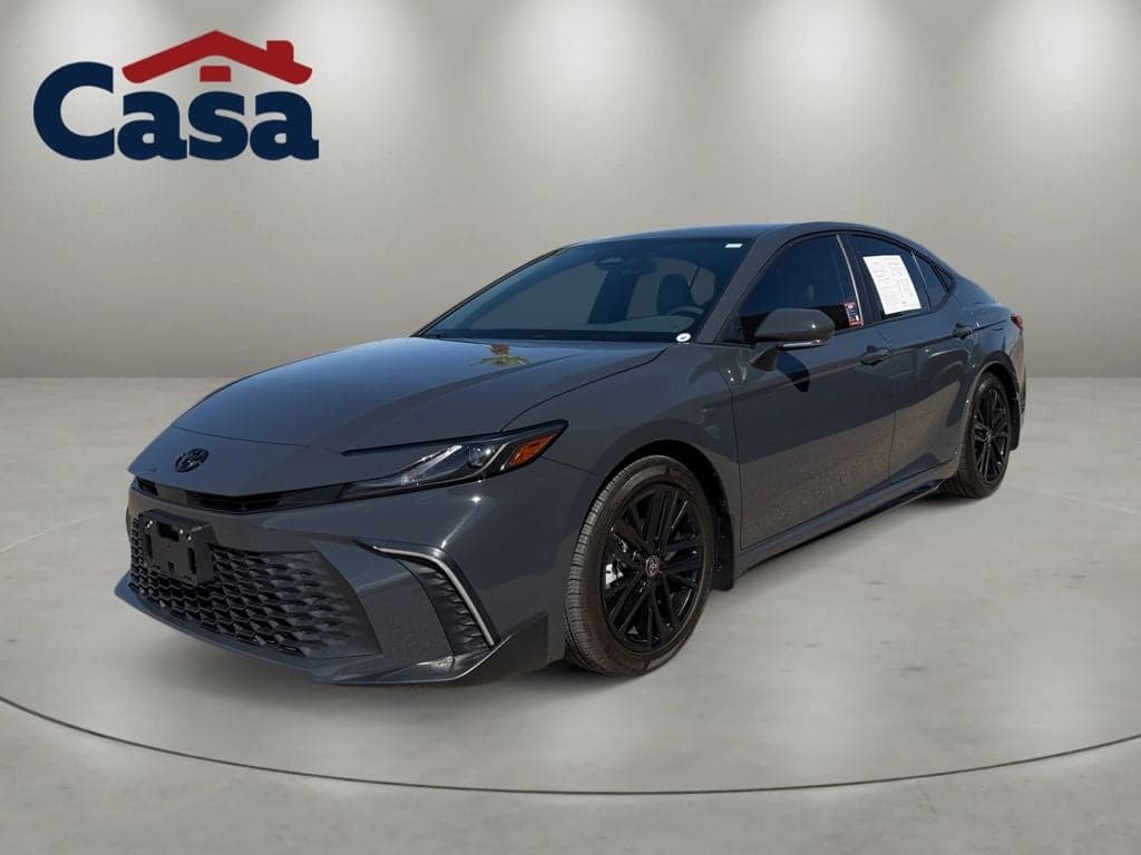 2025 Toyota Camry SE — photo 1 of 36