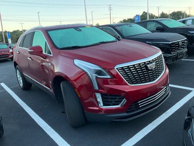 2023 Cadillac XT5 FWD Luxury — photo 1 of 5