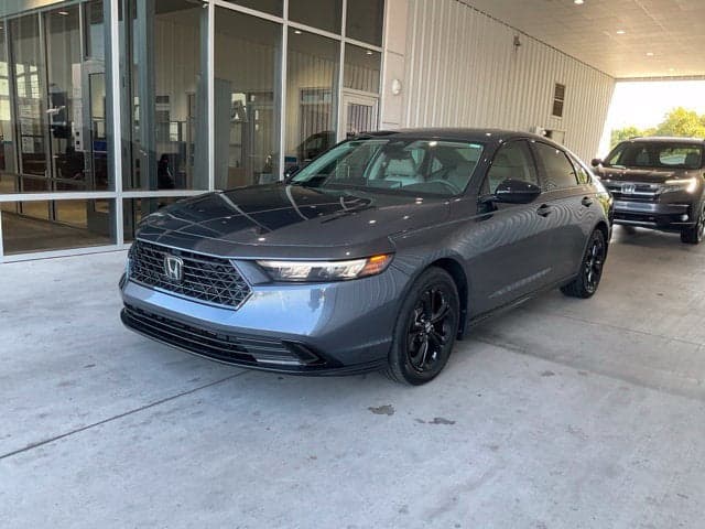 2025 Honda Accord Sedan SE — photo 1 of 5