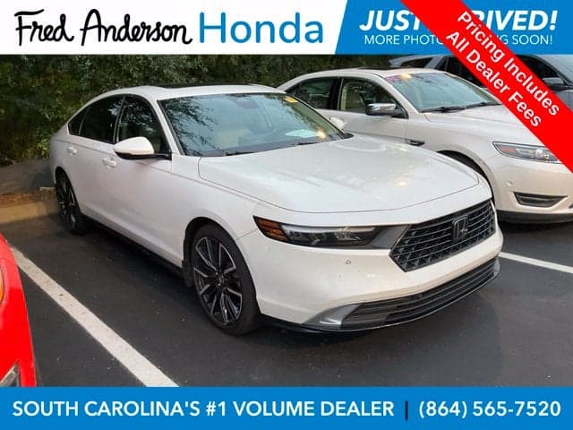 2024 Honda Accord Hybrid Touring — photo 1 of 12