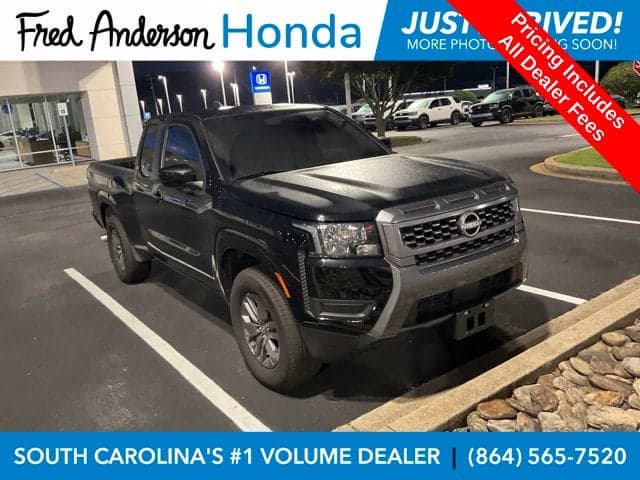 2025 Nissan Frontier SV — photo 1 of 22