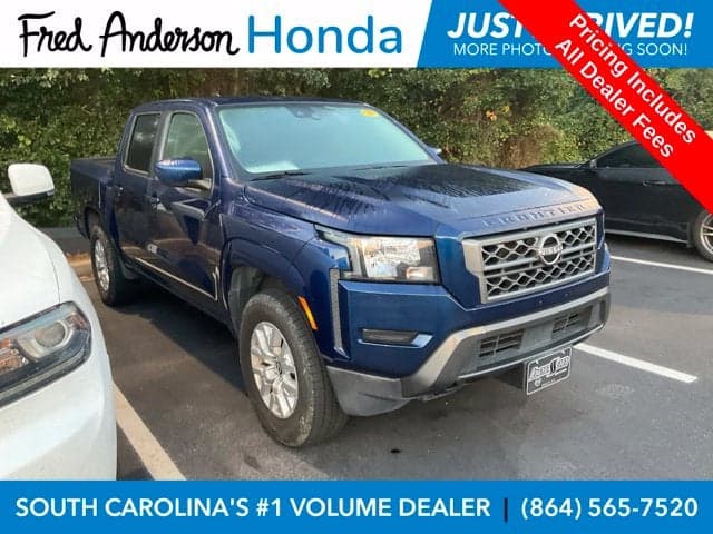 2022 Nissan Frontier SV — photo 1 of 22