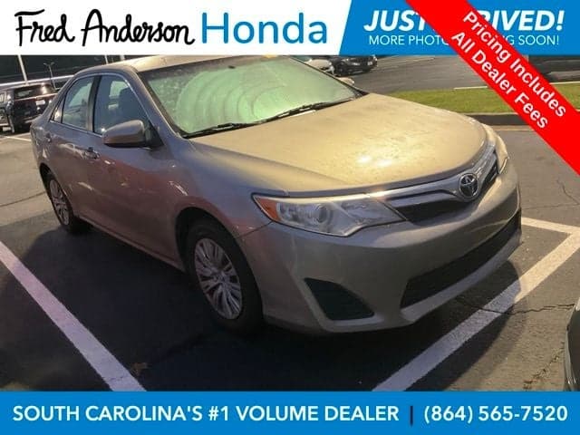 2014 Toyota Camry LE — photo 1 of 28