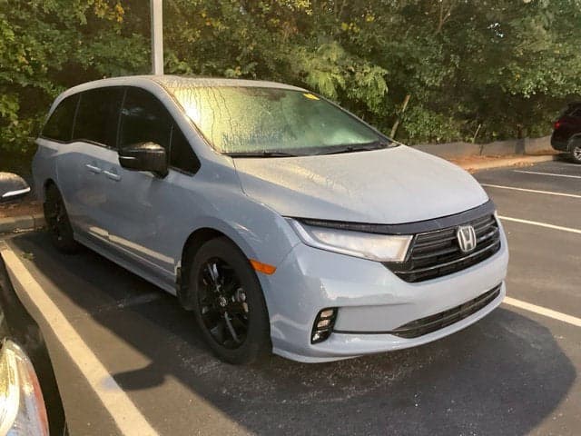 2024 Honda Odyssey Sport — photo 1 of 5