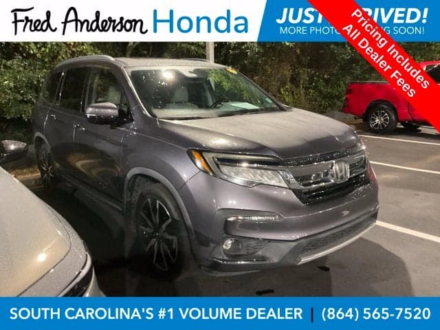 2019 Honda Pilot Touring 7-Passenger — photo 1 of 12