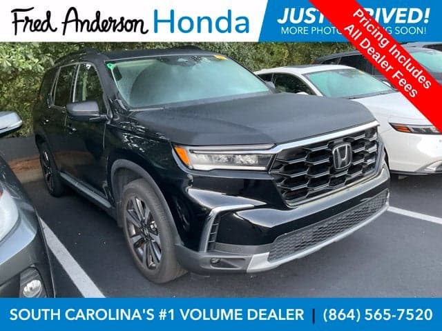 2024 Honda Pilot Touring — photo 1 of 25
